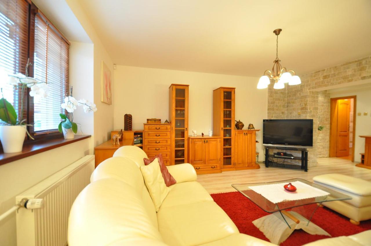 Rodinny Dom "Ako Doma" Veľký Slavkov Extérieur photo