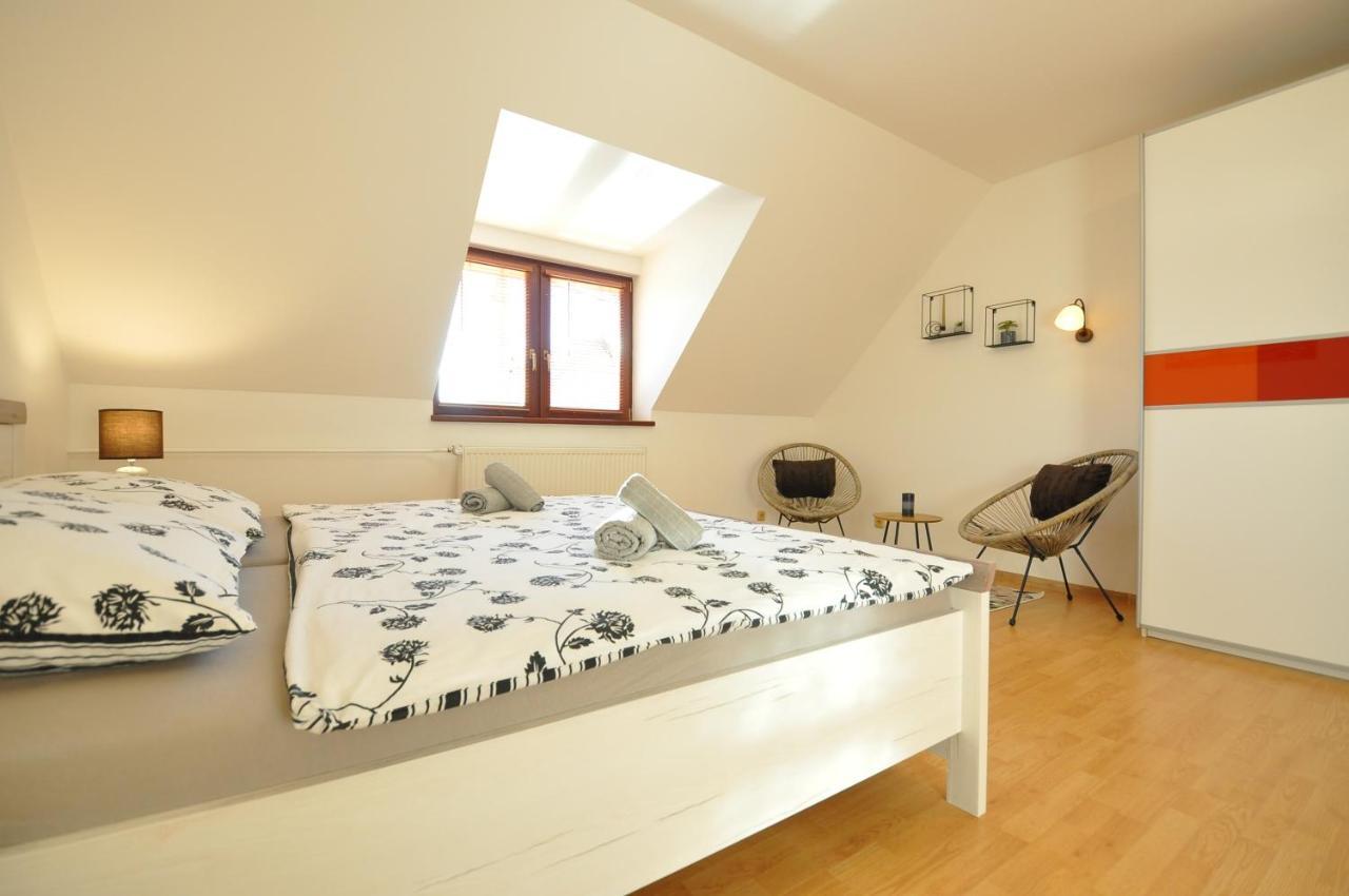 Rodinny Dom "Ako Doma" Veľký Slavkov Extérieur photo